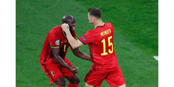 Romelu Lukaku po raz pierwszy strzelił dwie bramki w Pucharze Europy